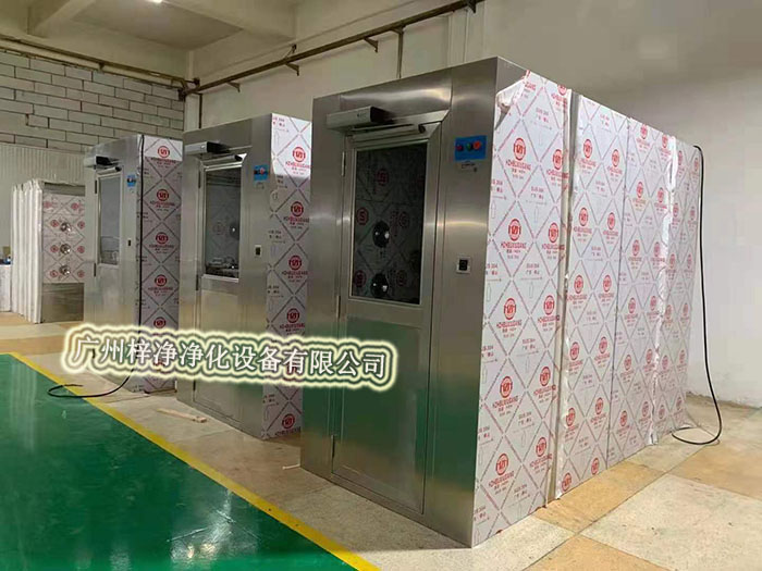 風淋室風淋屏應(yīng)用對于候診室和病房的空氣潔凈室與患者健康具有重要意義